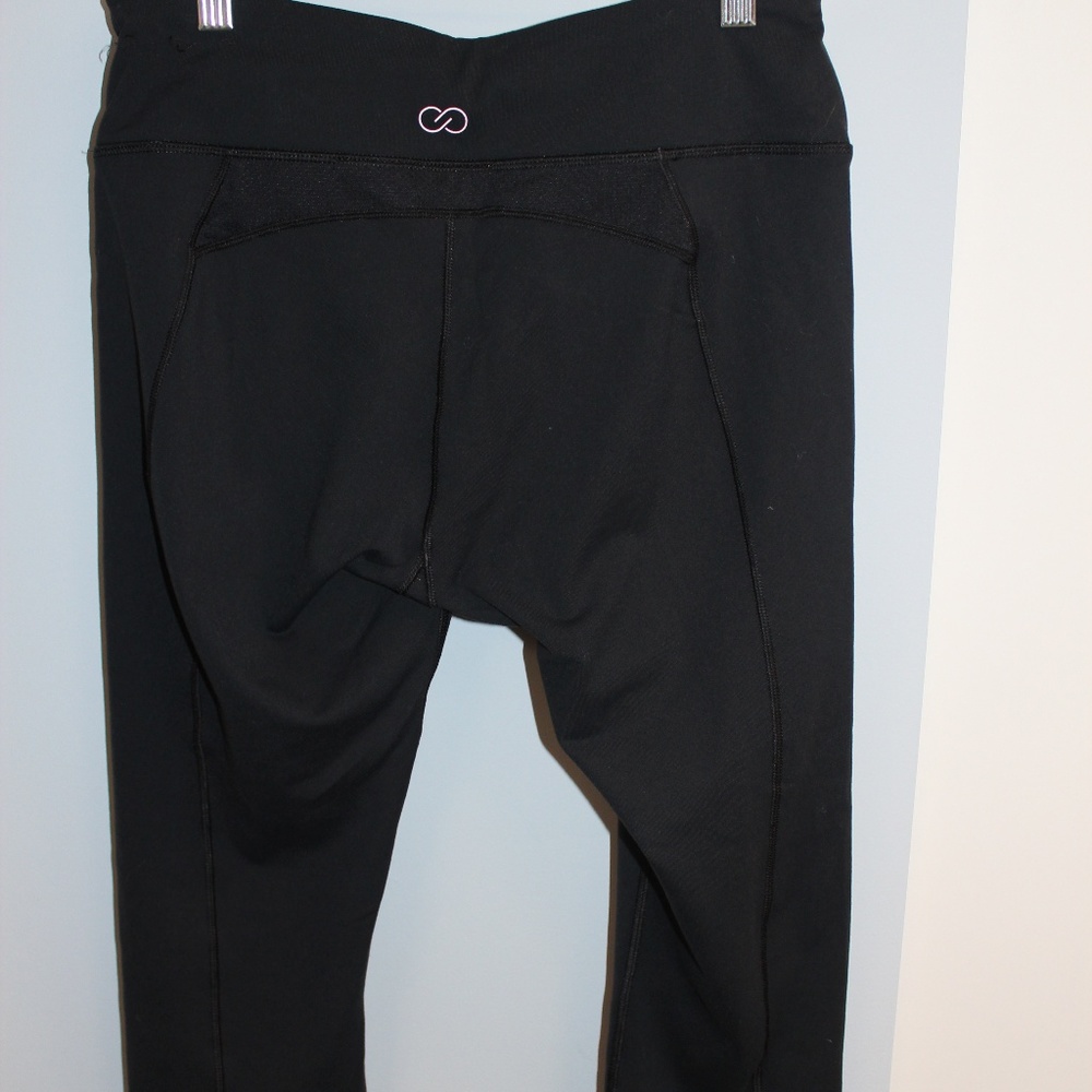 CALIA by Carrie Underwood Cropped Leggings